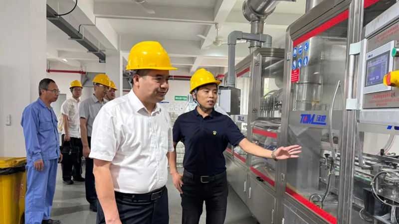 省供銷社黨委委員、監事會主任童日暉赴浙農下屬成員企業調研